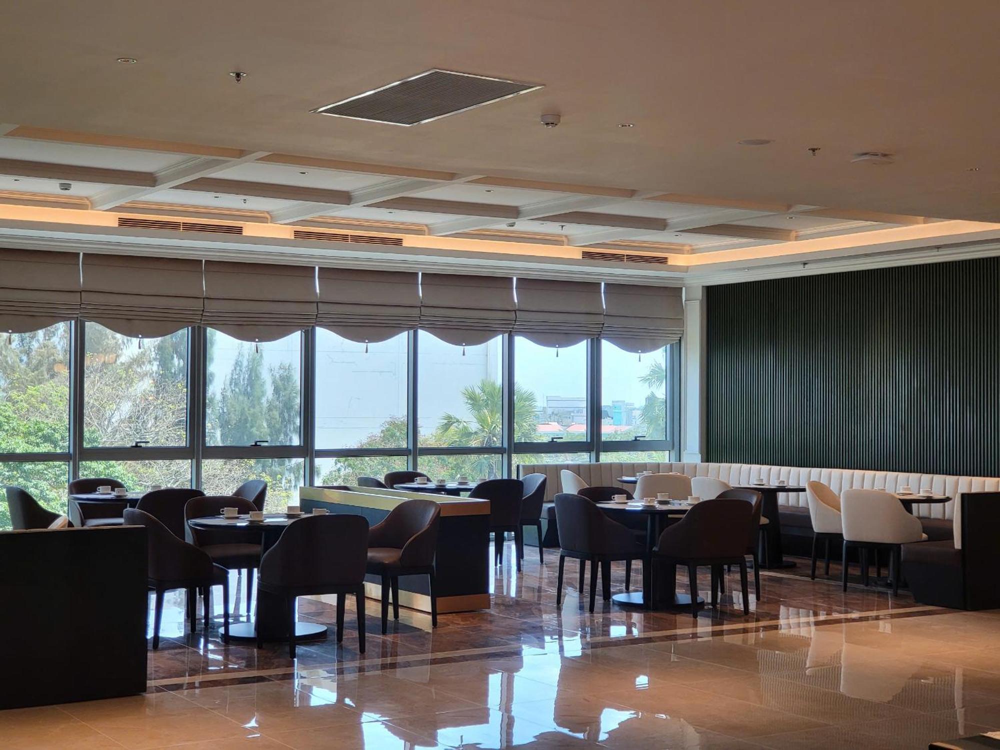 Cosmo Stars Hotel Bac Lieu Екстериор снимка
